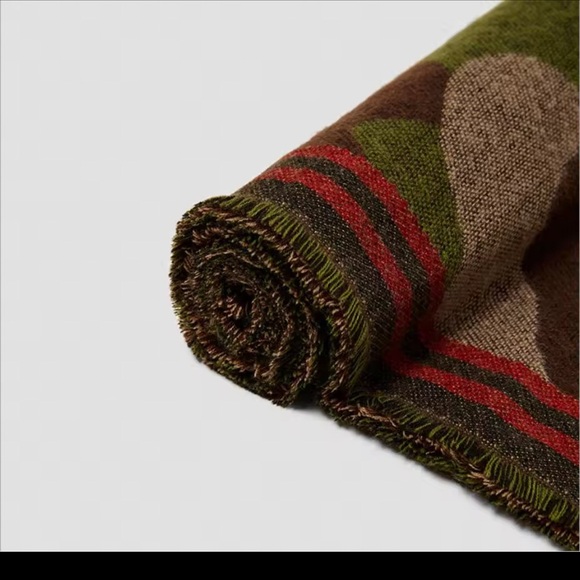 Camouflage Wool Blend Scarf - Picture 5 of 6